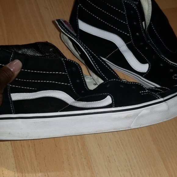 Vans - Picture 2 of 2